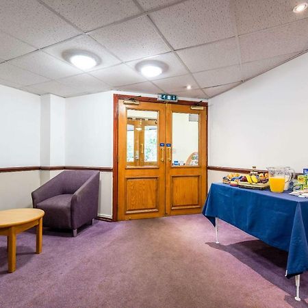 Comfort Inn Manchester North 米德尔顿 外观 照片