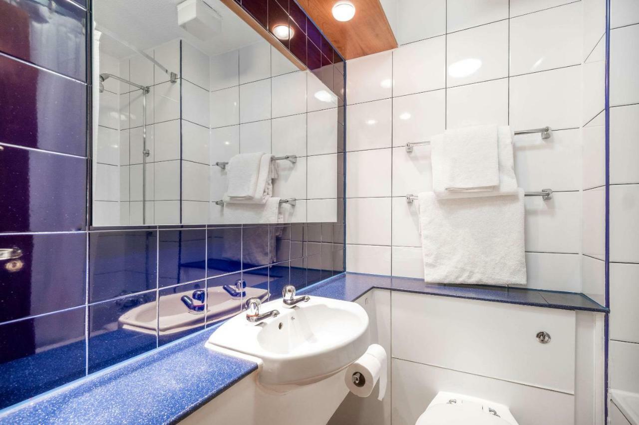 Comfort Inn Manchester North 米德尔顿 外观 照片